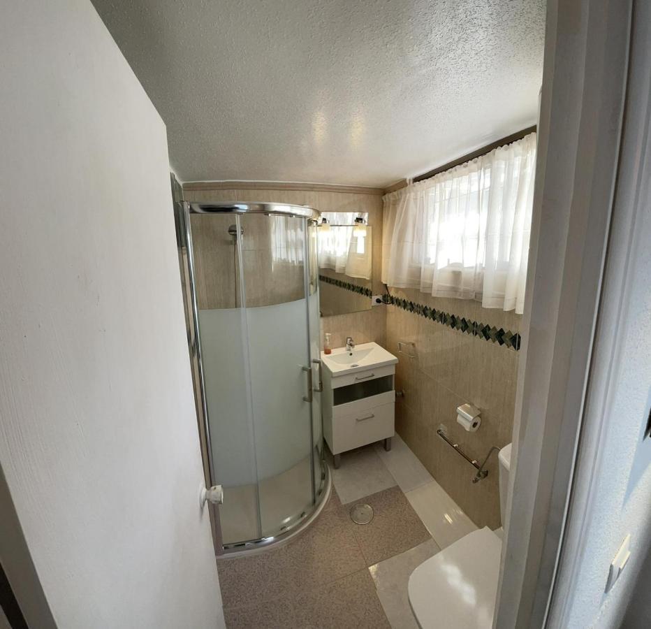 Piso entero en semi sótano con Piscina salína privada Apartamento San Pedro del Pinatar Exterior foto